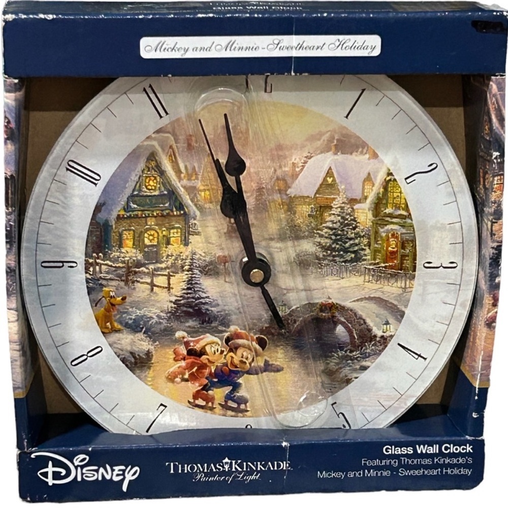 Disney & Thomas Kinkade Mickey & Minnie Sweetheart Holiday Glass
Wall Clock